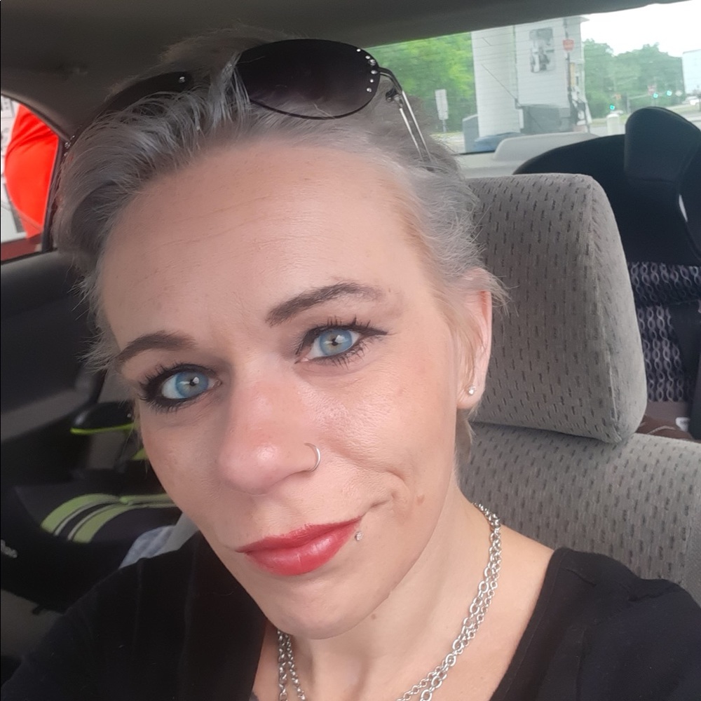 Meet your Posher, Kimberly